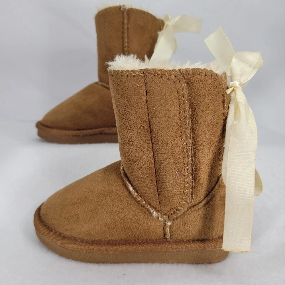 APRES Boots Toddlers 7C Brown Lamo Chestnut Shearling Snowboot Lace Bow Winter